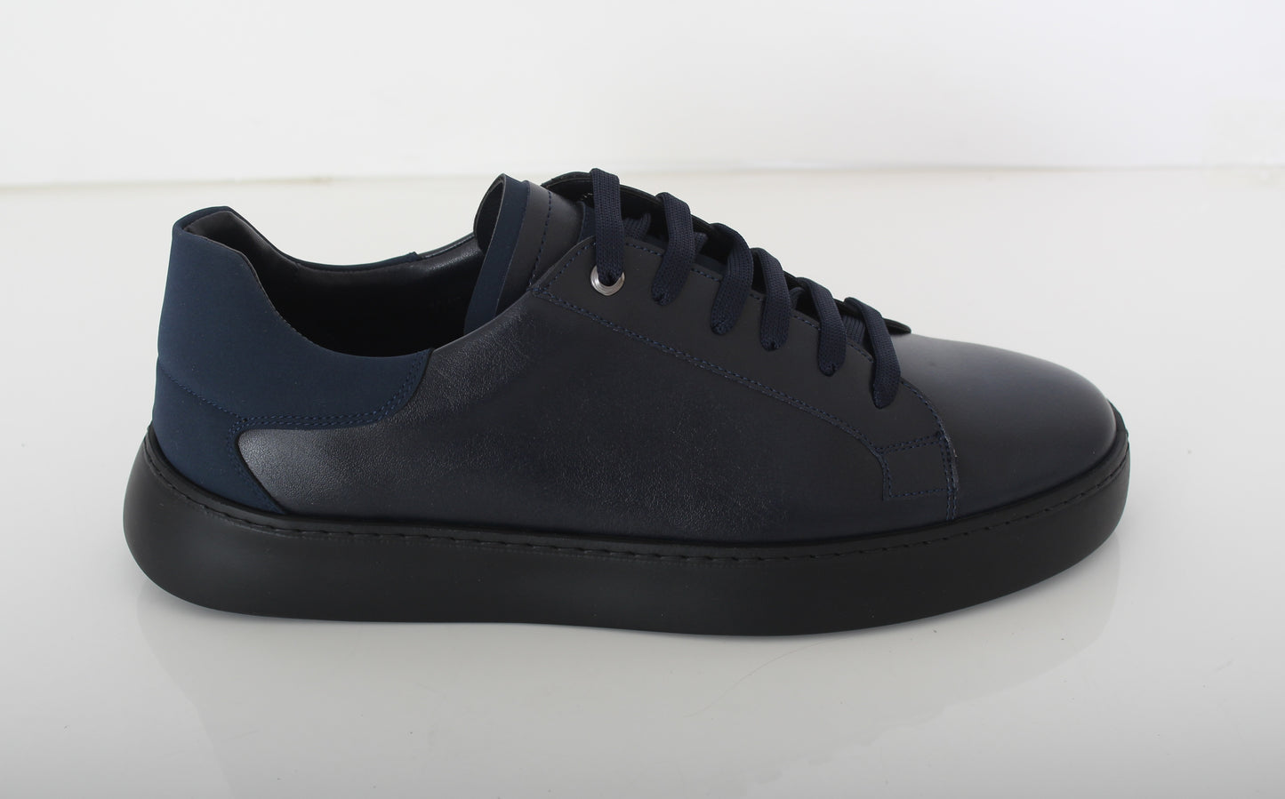 XTM LEATHER SPROTCHIC