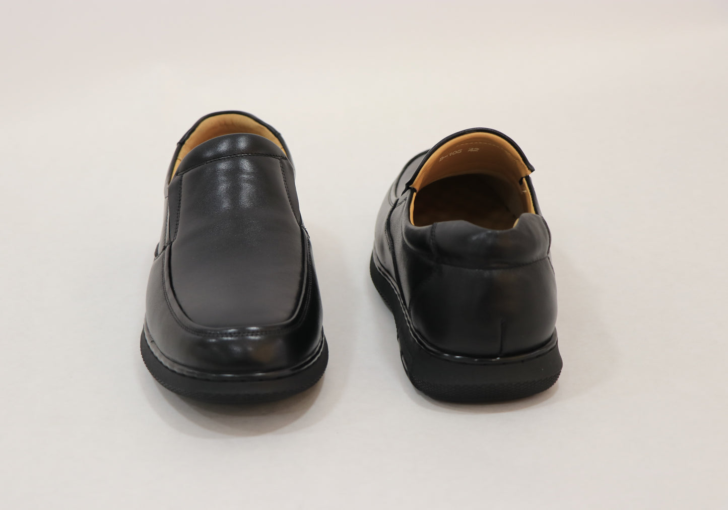 DR. COMFORT SHOES