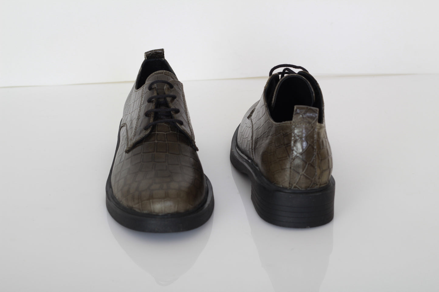 PINO VERDE Embossed Loafers