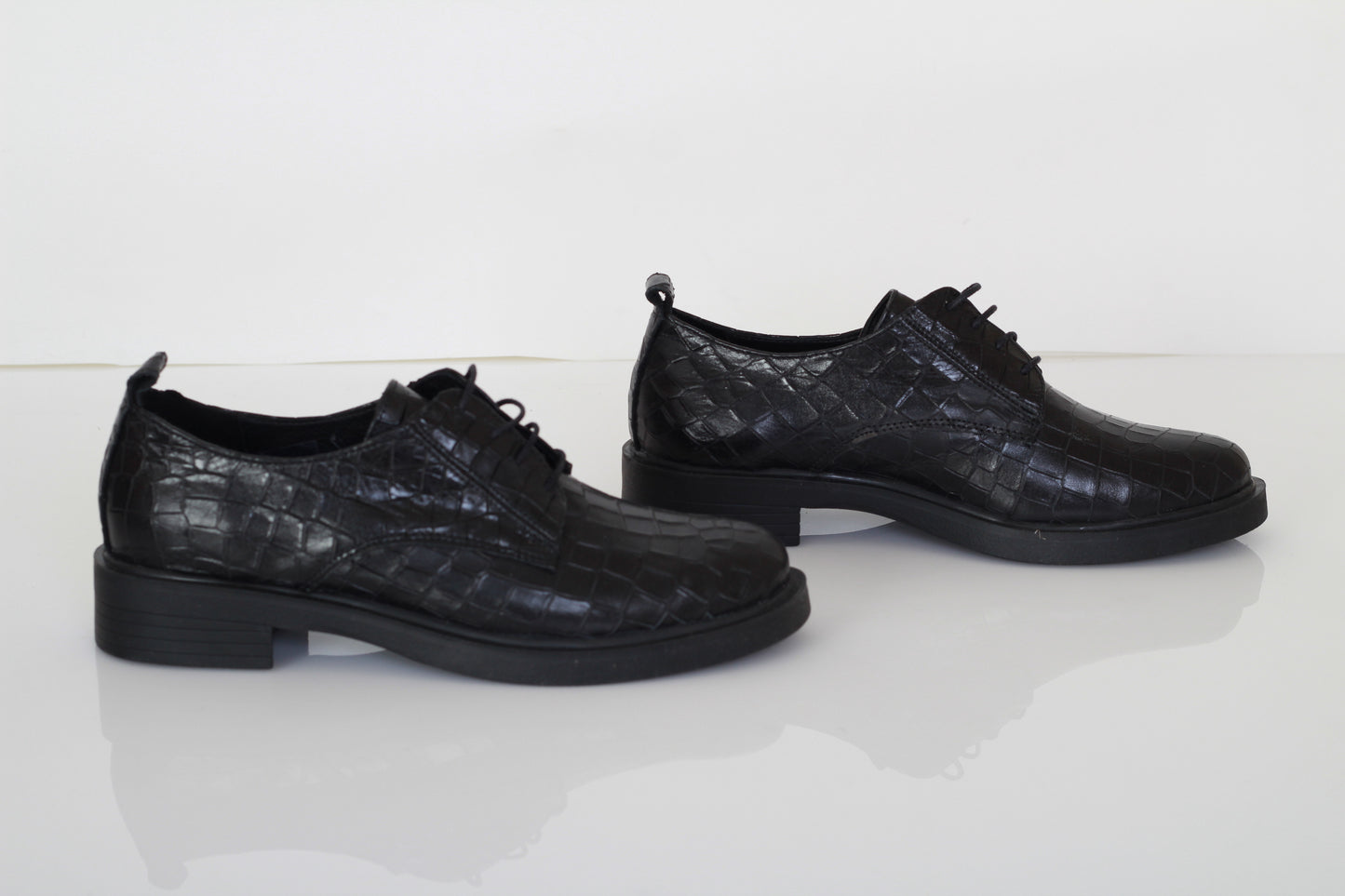 PINO VERDE Embossed Loafers