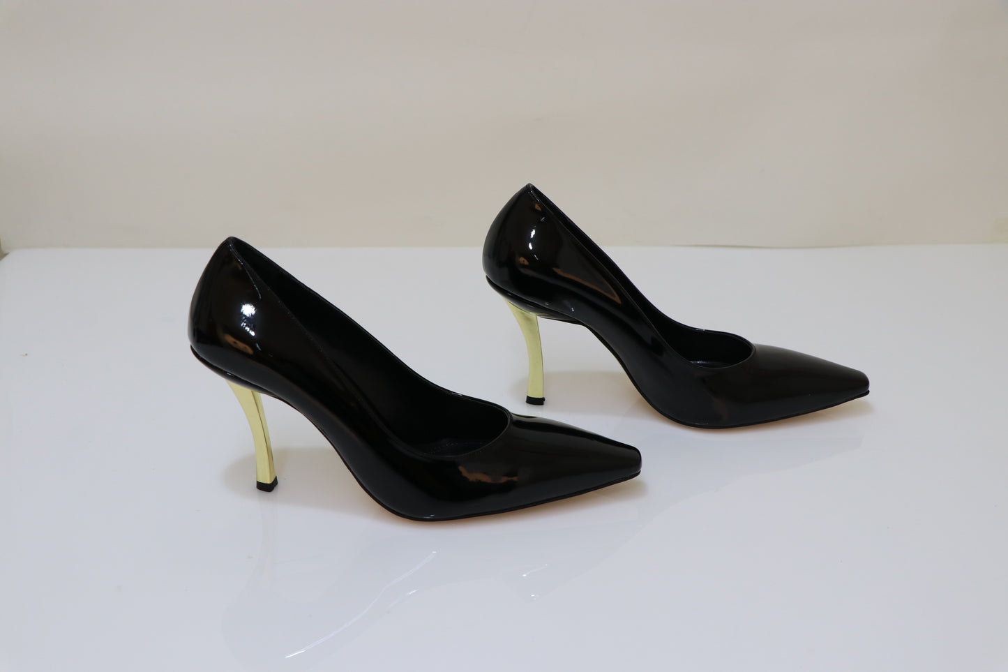 PINO VERDE Gold Heel Stilettos