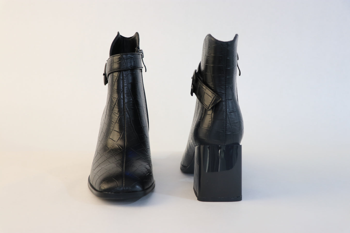 Equipe Mid Boots