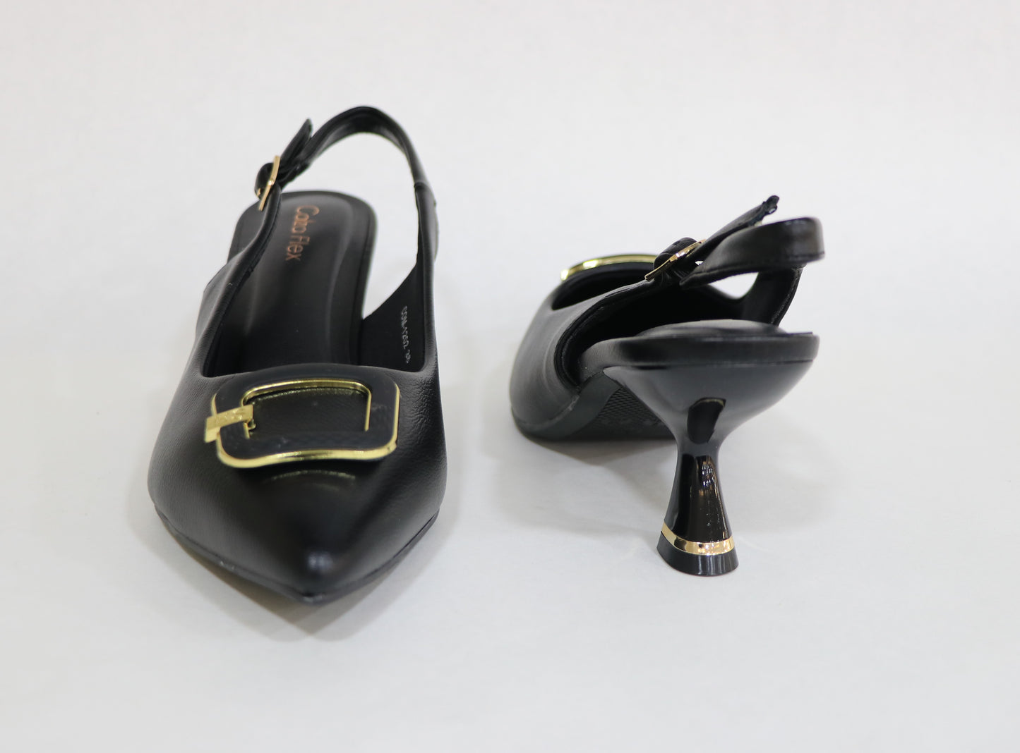 CLOSED SANDAL