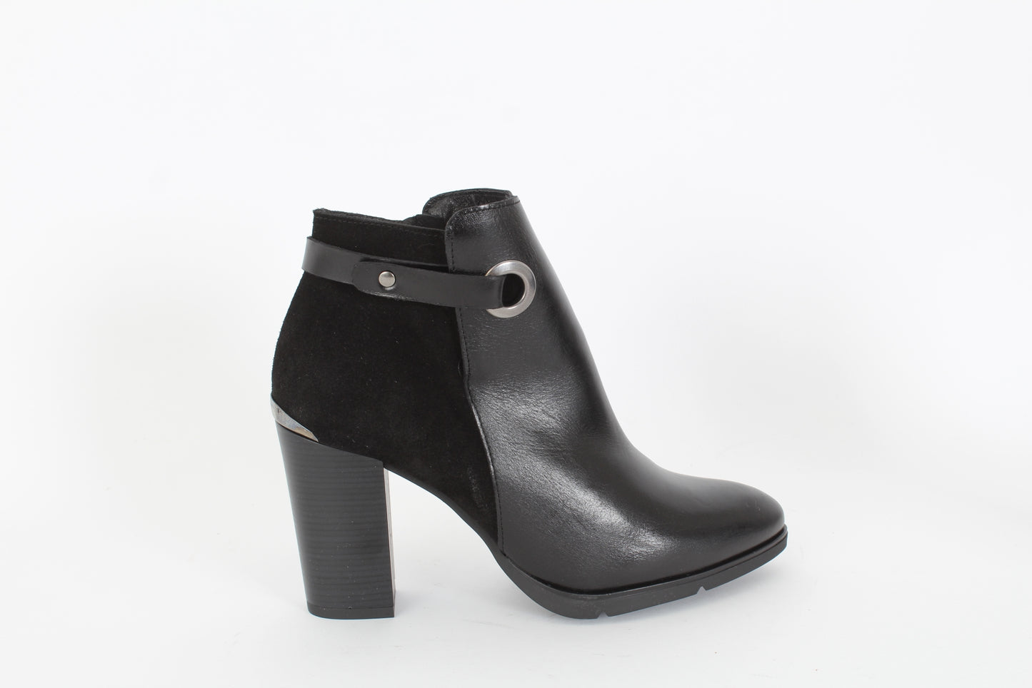 BARMINTON Ankle boots