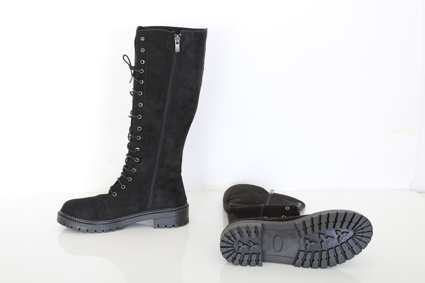 BOOTS Lace-up boots
