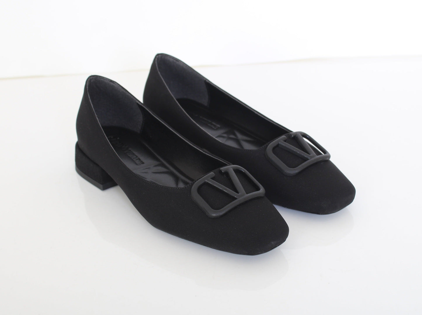 Ballerine Shoes in black | Fall 2023 Collection