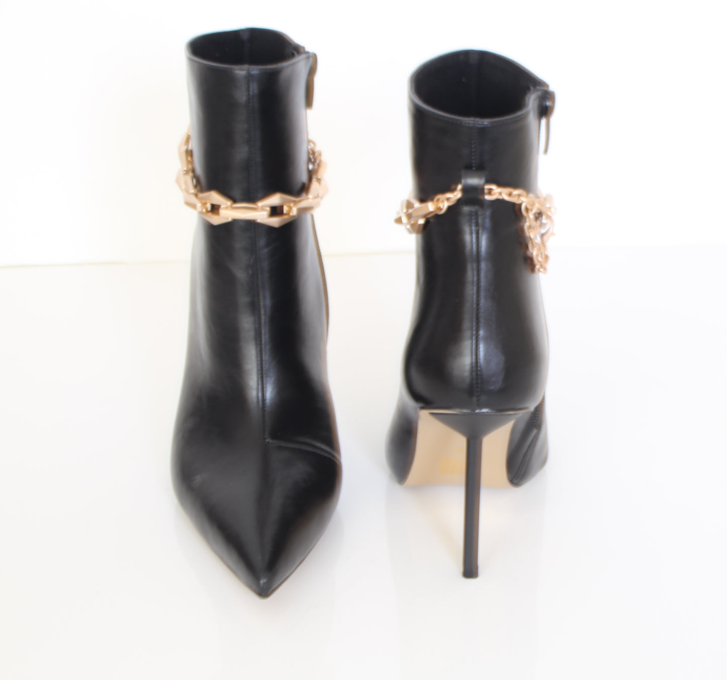 PINO VERDE Booties with Chain