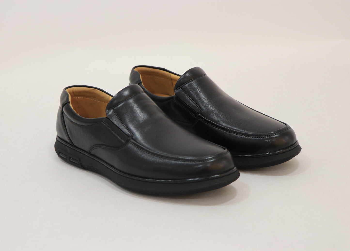 DR. COMFORT SHOES