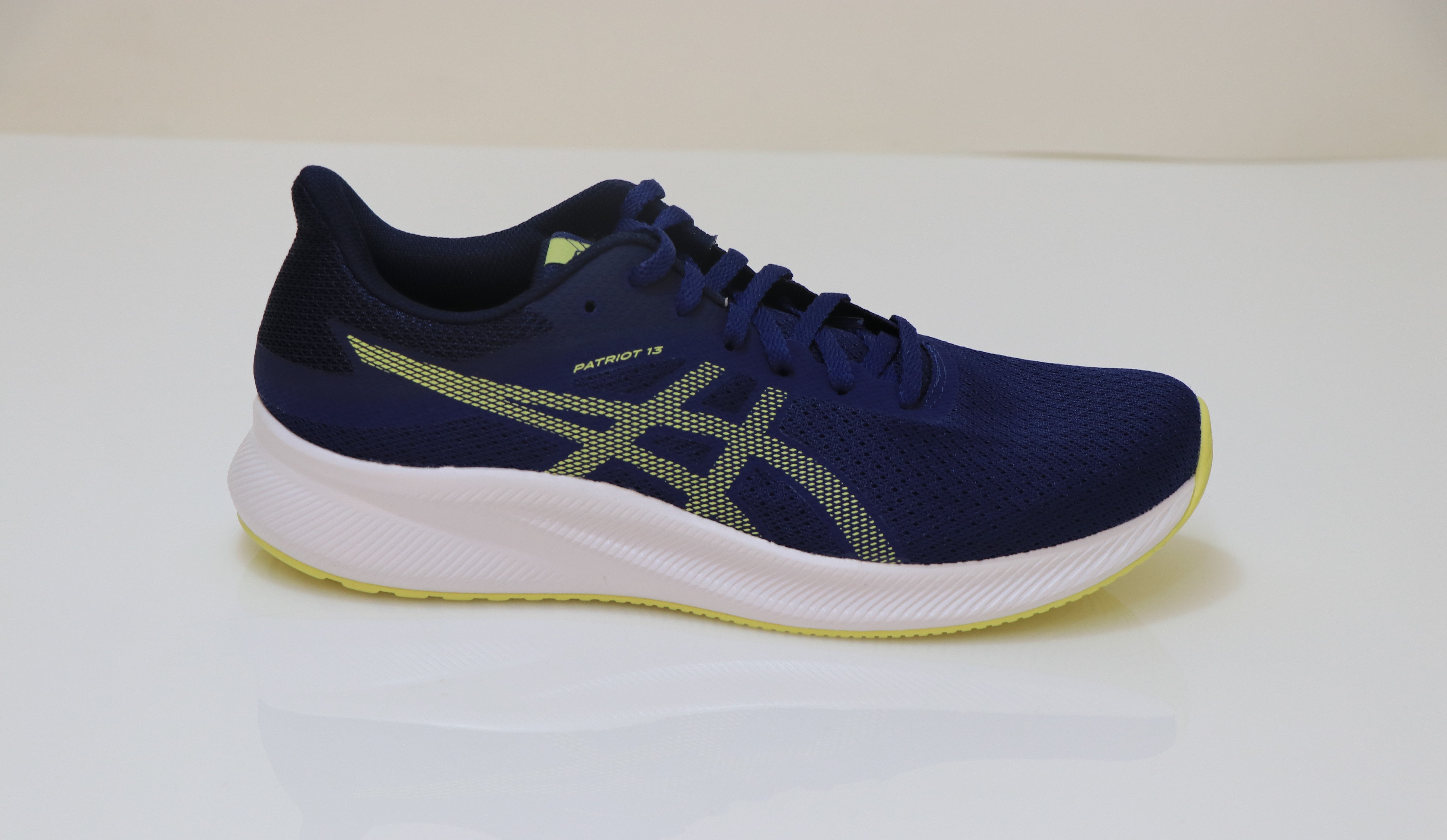 Asics avenues online