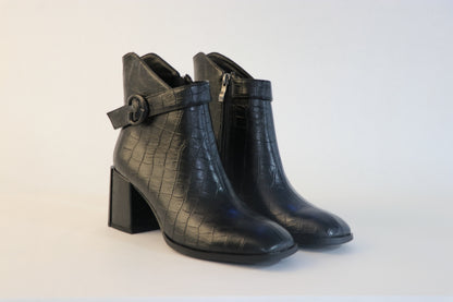 Equipe Mid Boots