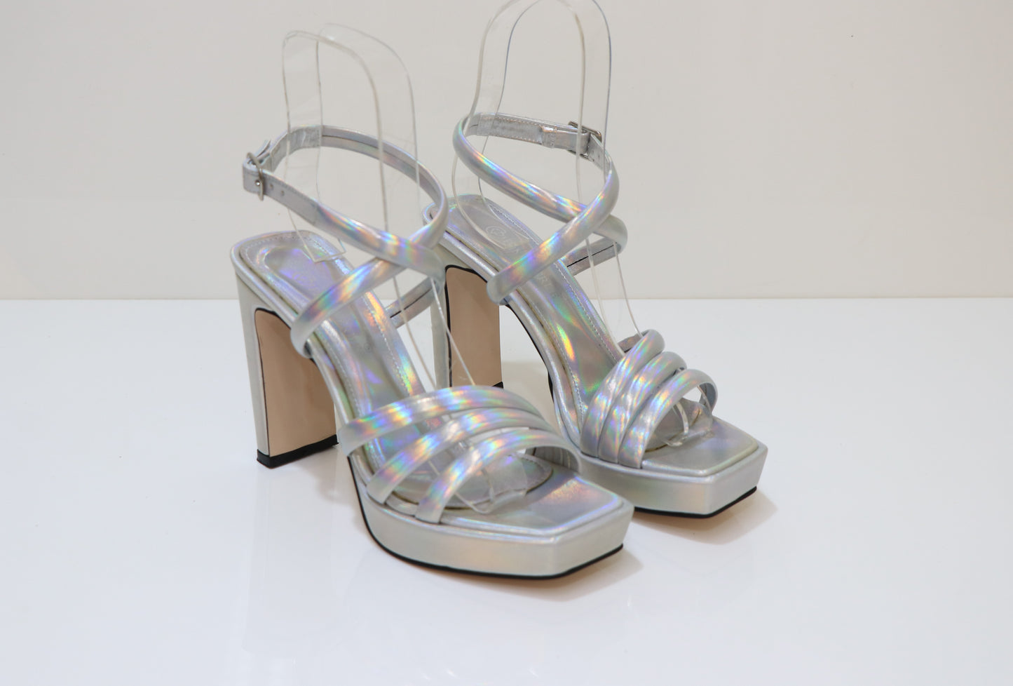 PINO VERDE Metallic Sandals