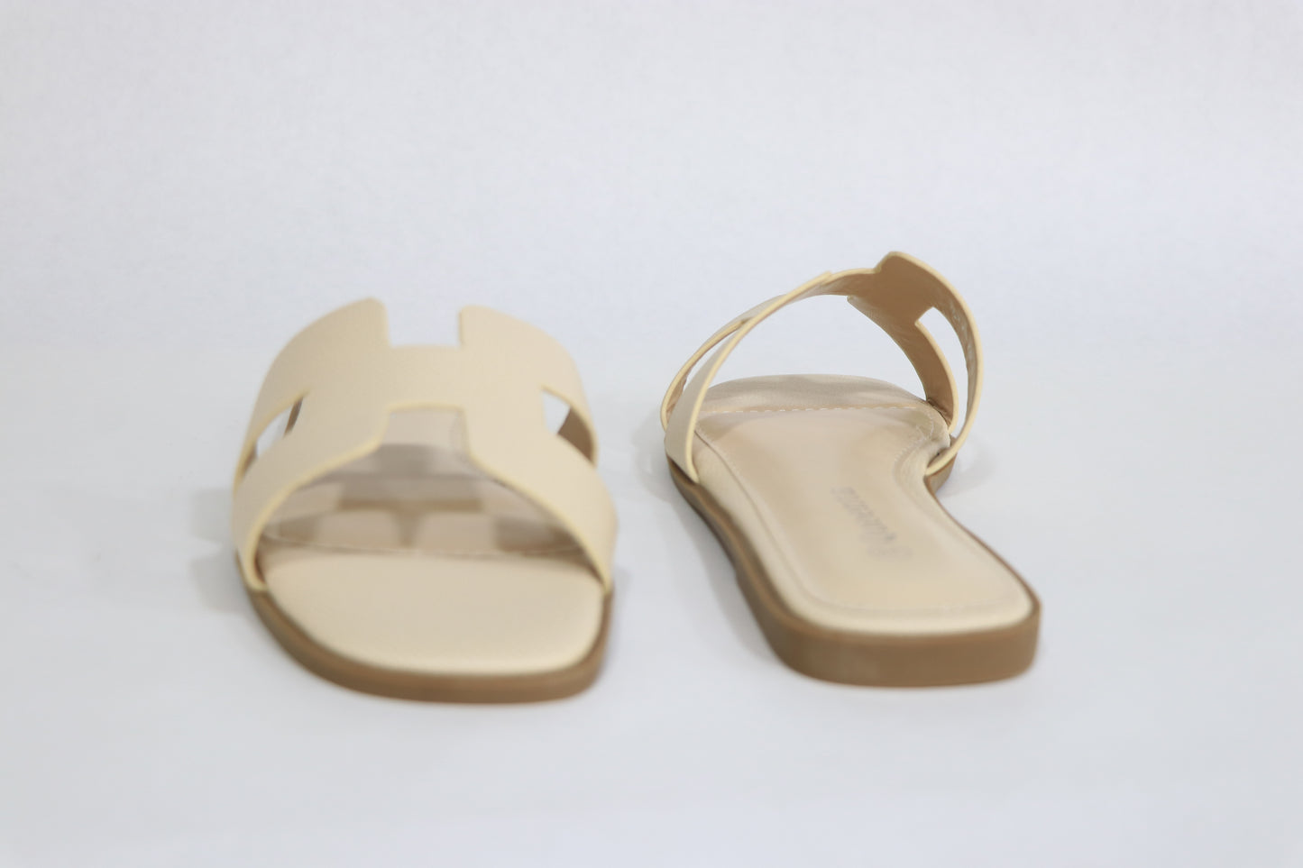 FLAT SLIPPERS