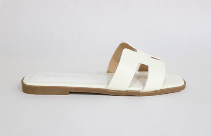 FLAT SLIPPERS