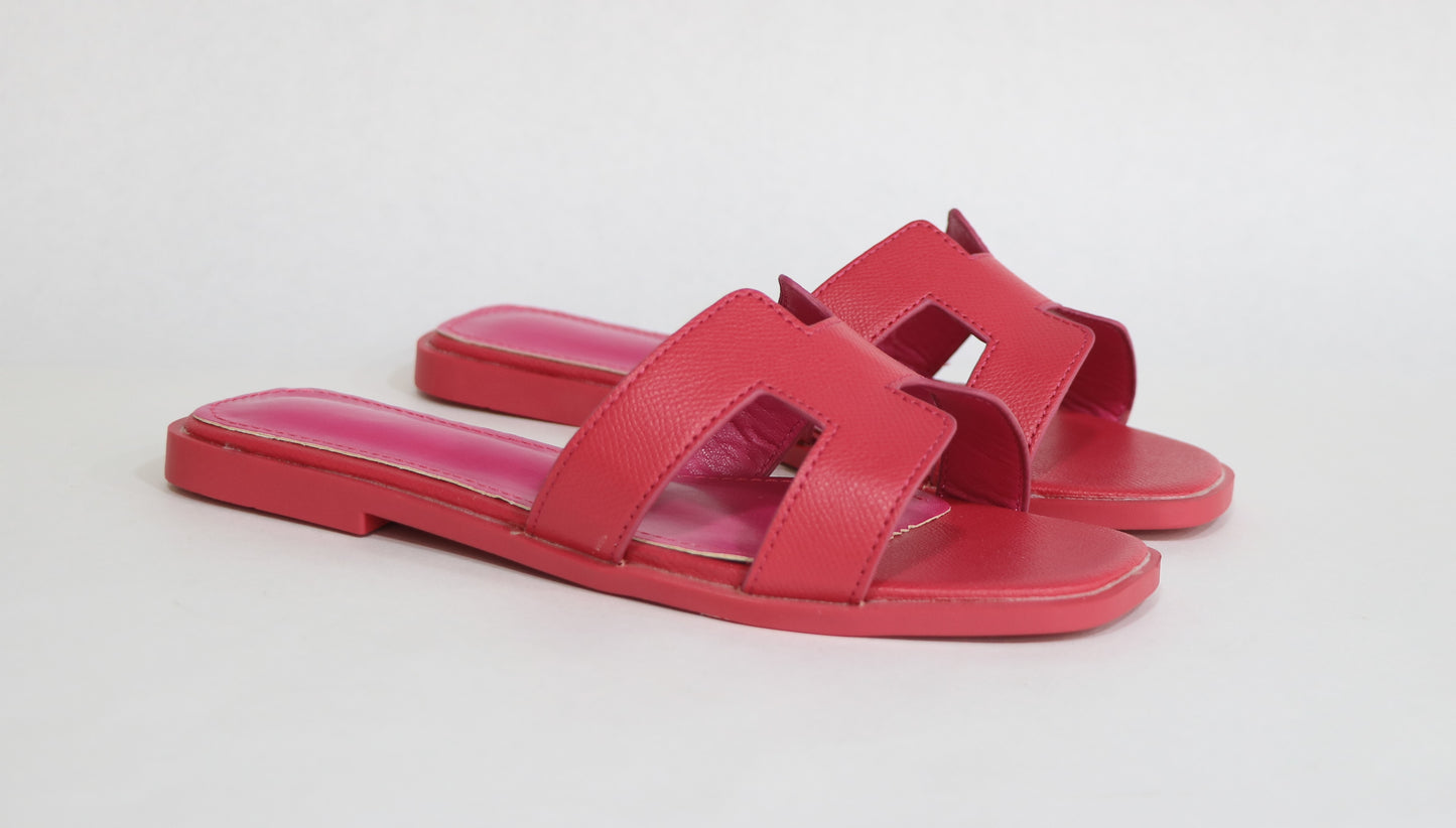 FLAT SLIPPERS