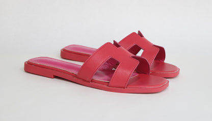FLAT SLIPPERS