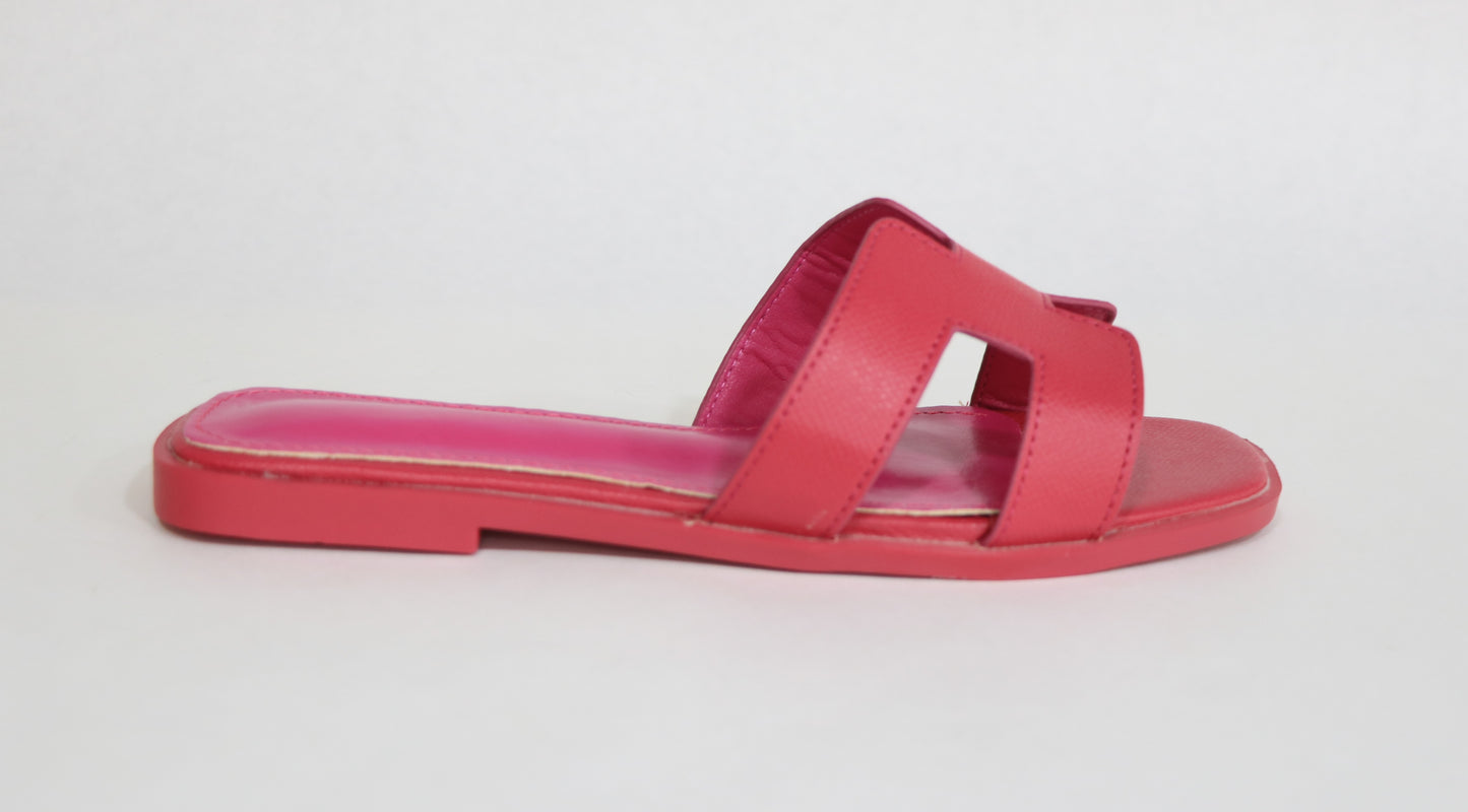 FLAT SLIPPERS