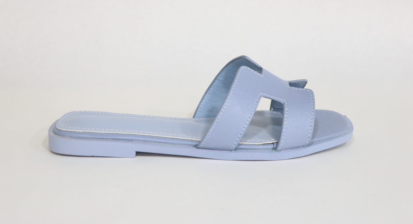 FLAT SLIPPERS