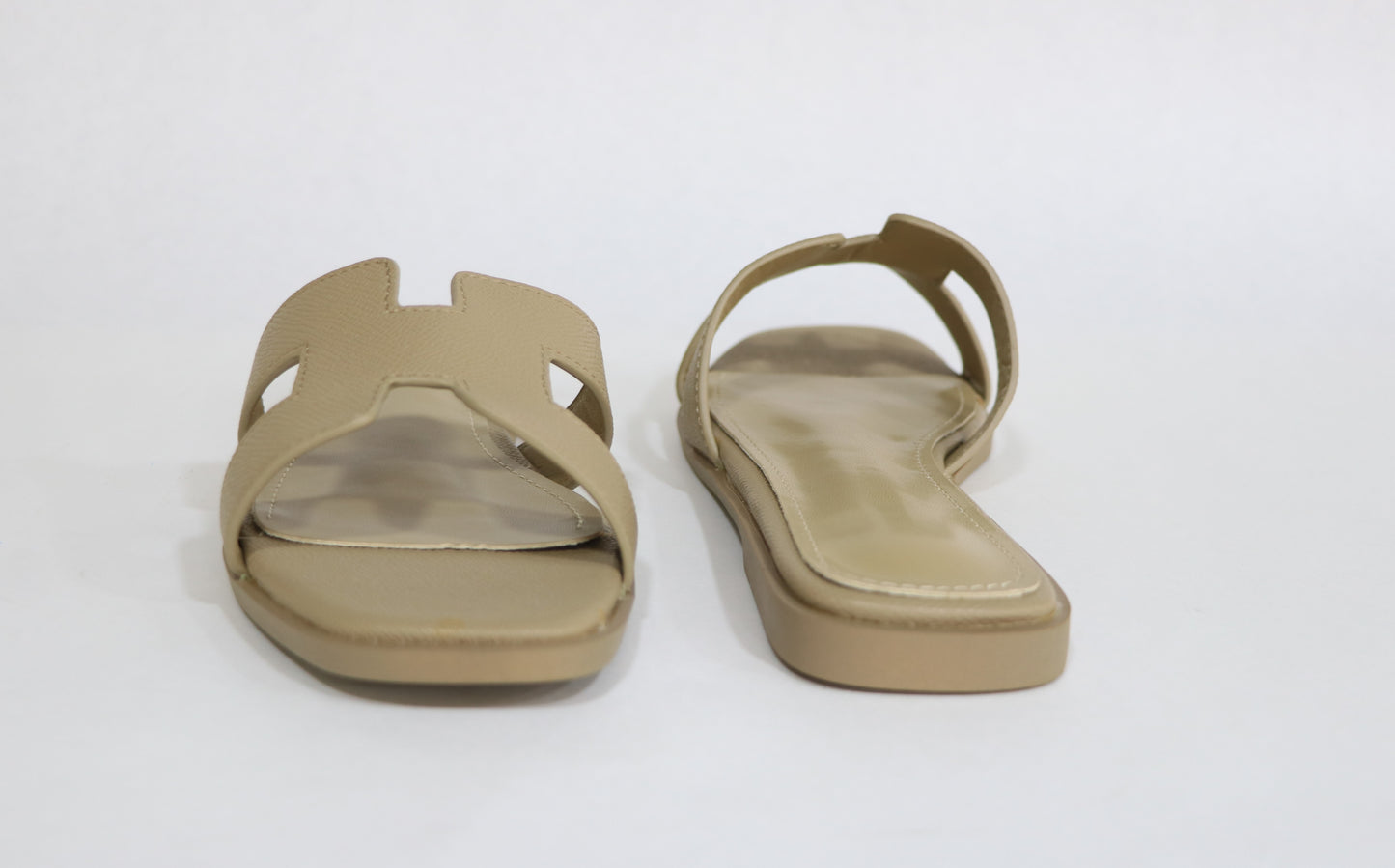 FLAT SLIPPERS