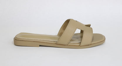FLAT SLIPPERS