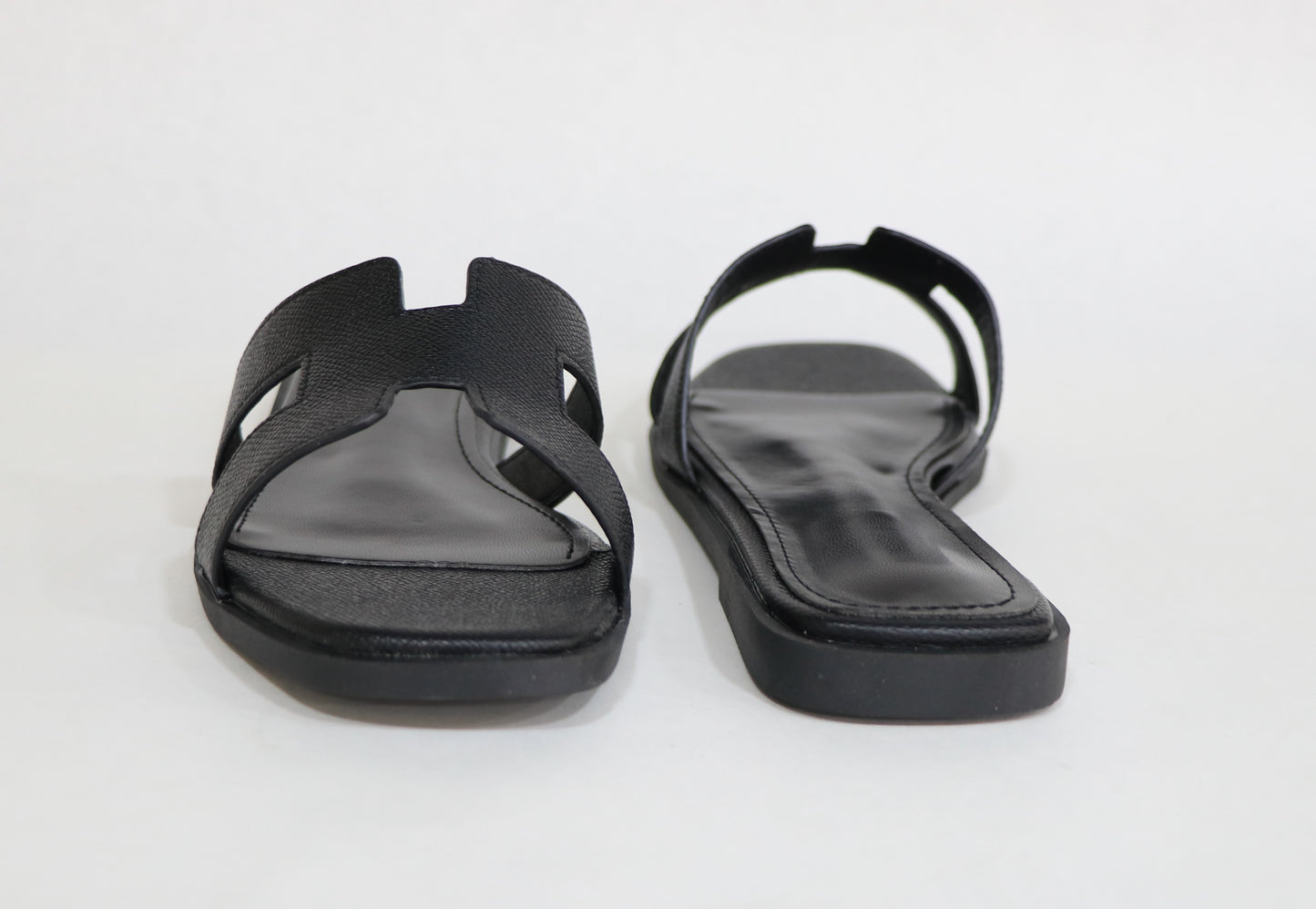 FLAT SLIPPERS