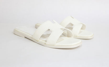 FLAT SLIPPERS