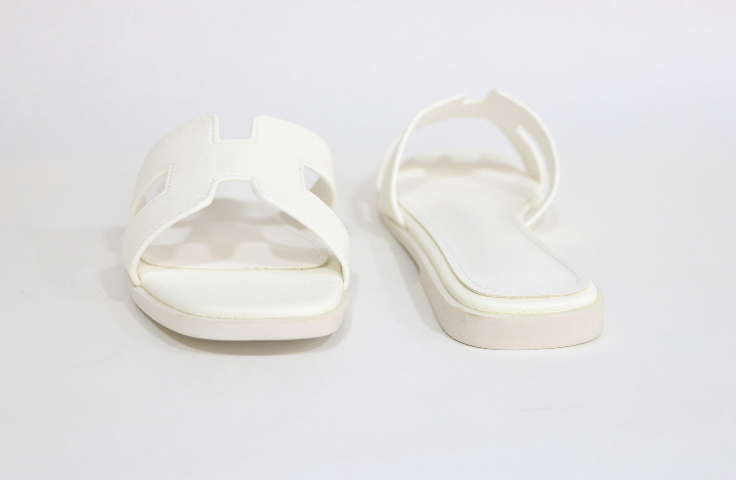 FLAT SLIPPERS