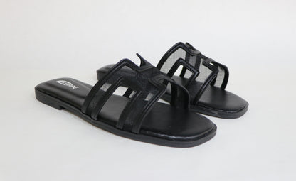 FLAT SLIPPERS