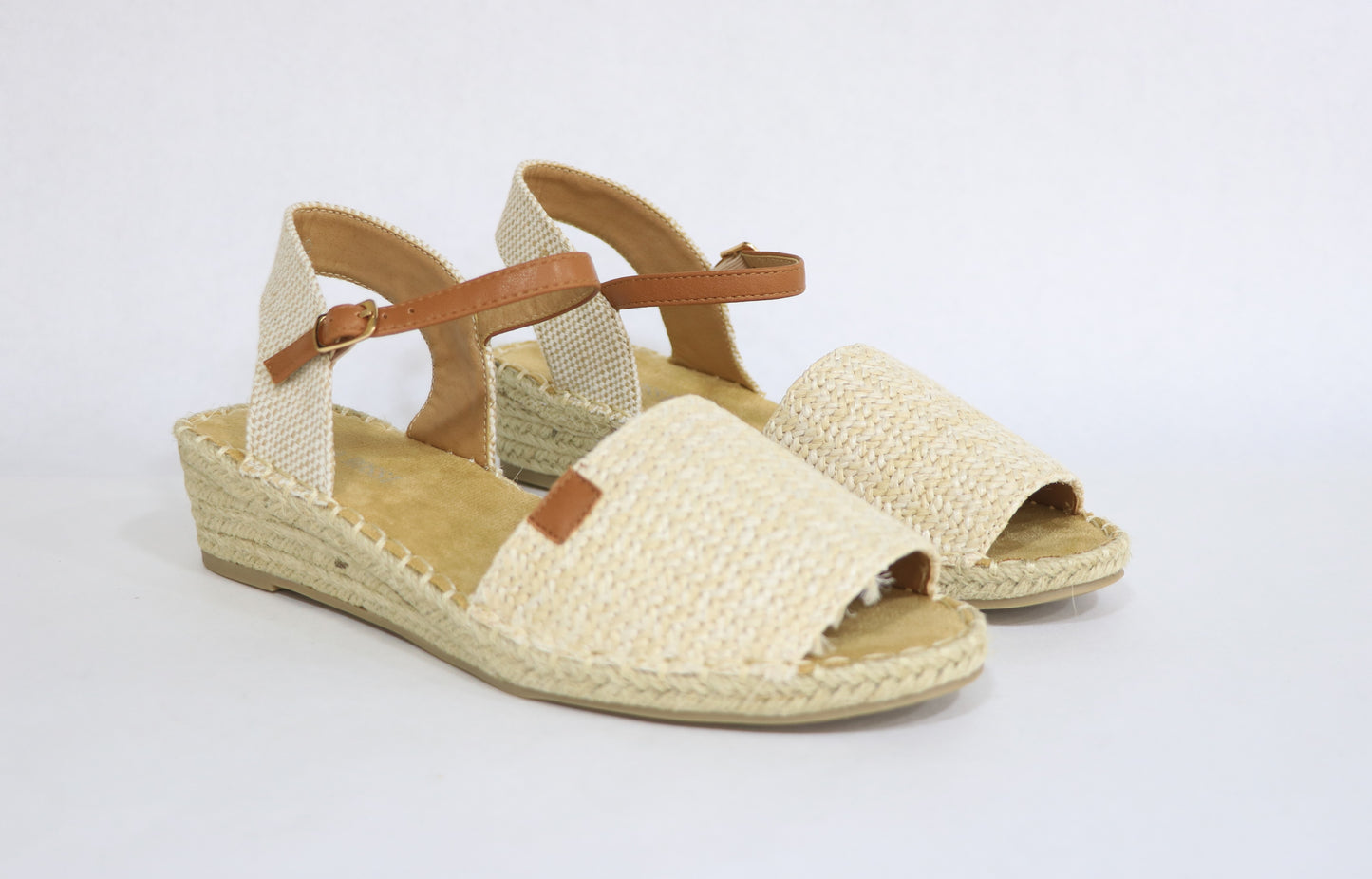 FLAT SANDAL