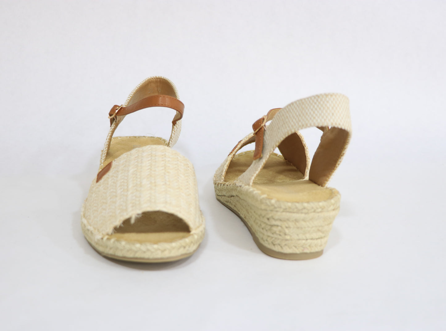 FLAT SANDAL
