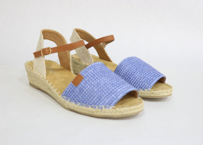 FLAT SANDAL