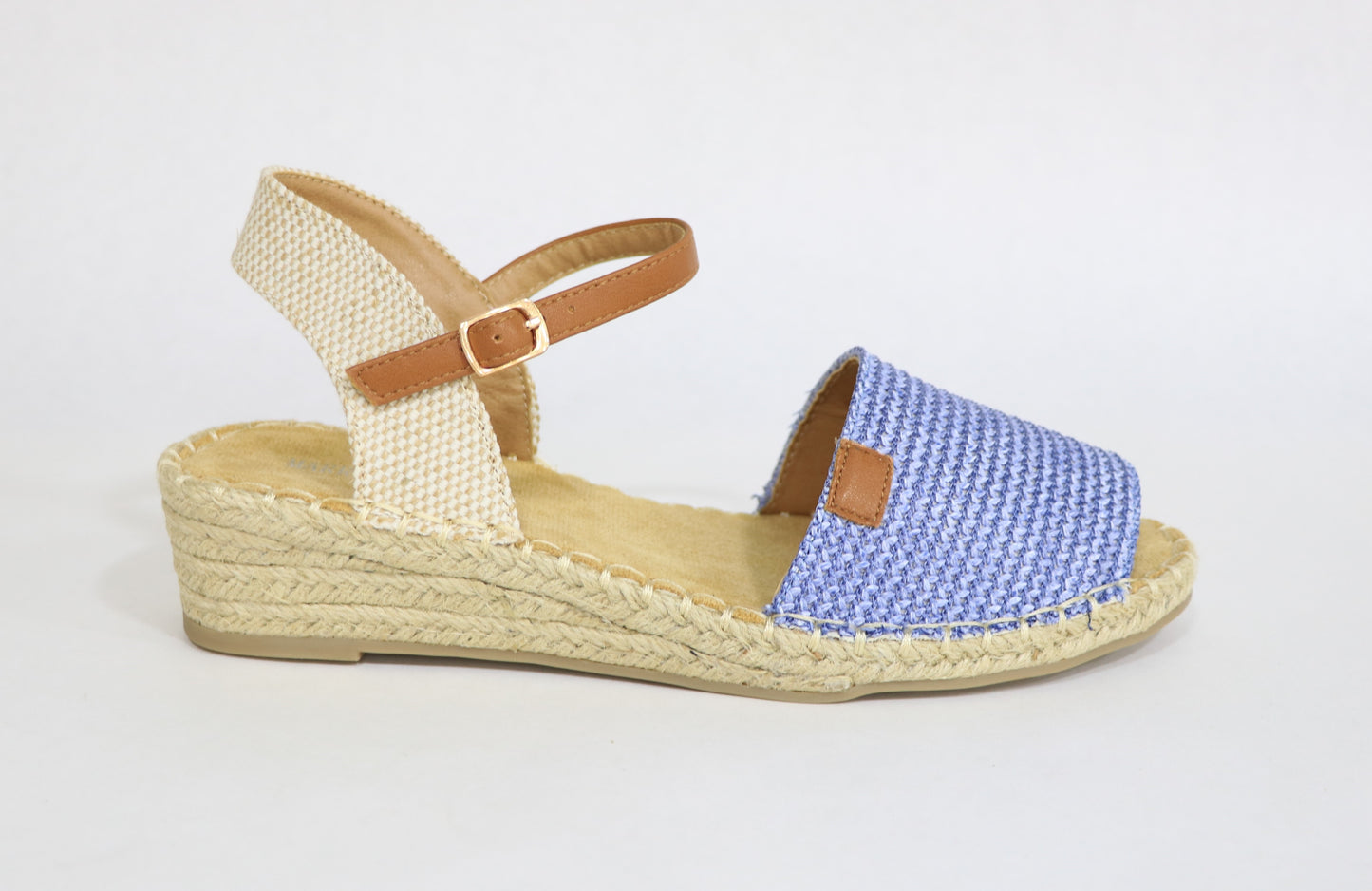 FLAT SANDAL