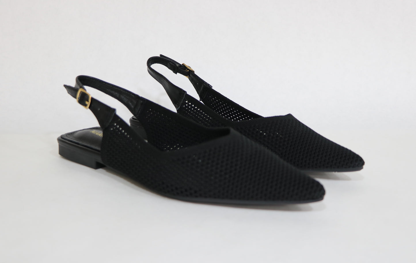 CLOSED SANDAL