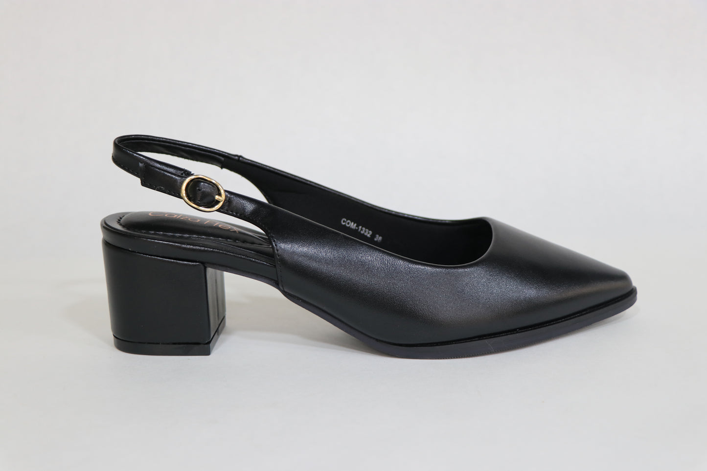 CLOSED SANDAL