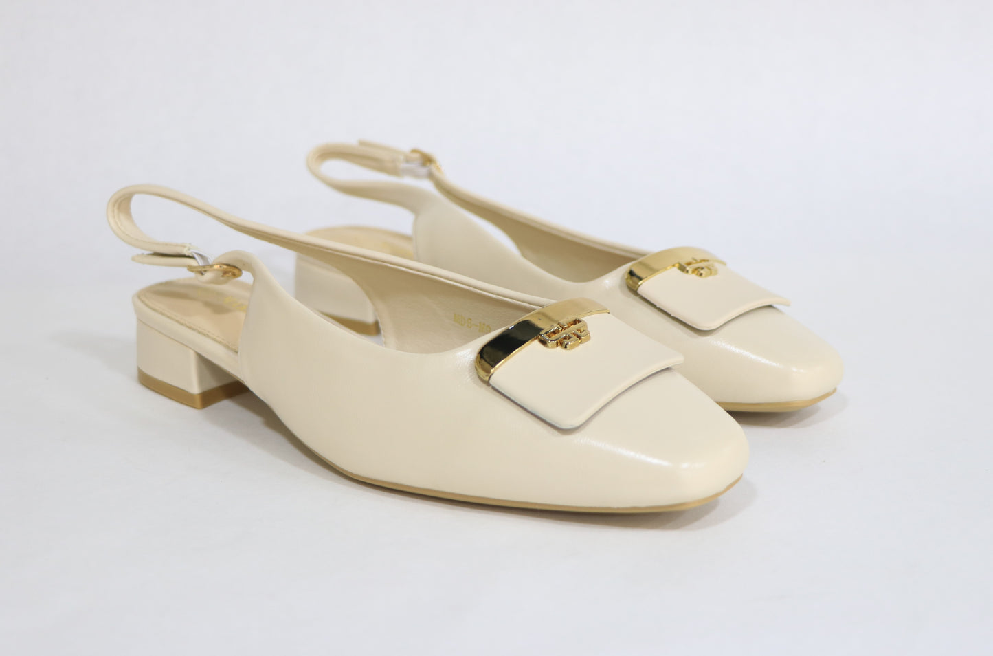 CLOSED SANDAL