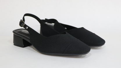 CLOSED SANDAL