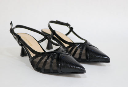 CLOSED SANDAL