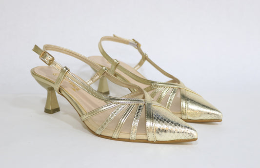 CLOSED SANDAL