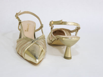 CLOSED SANDAL