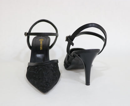 CLOSED SANDAL