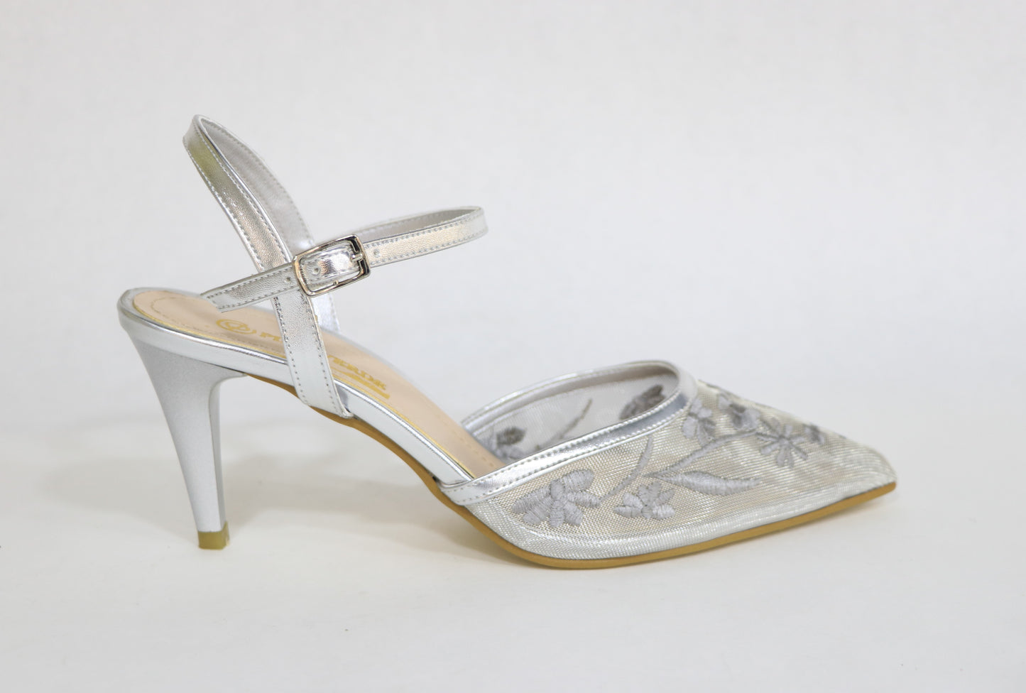 CLOSED SANDAL