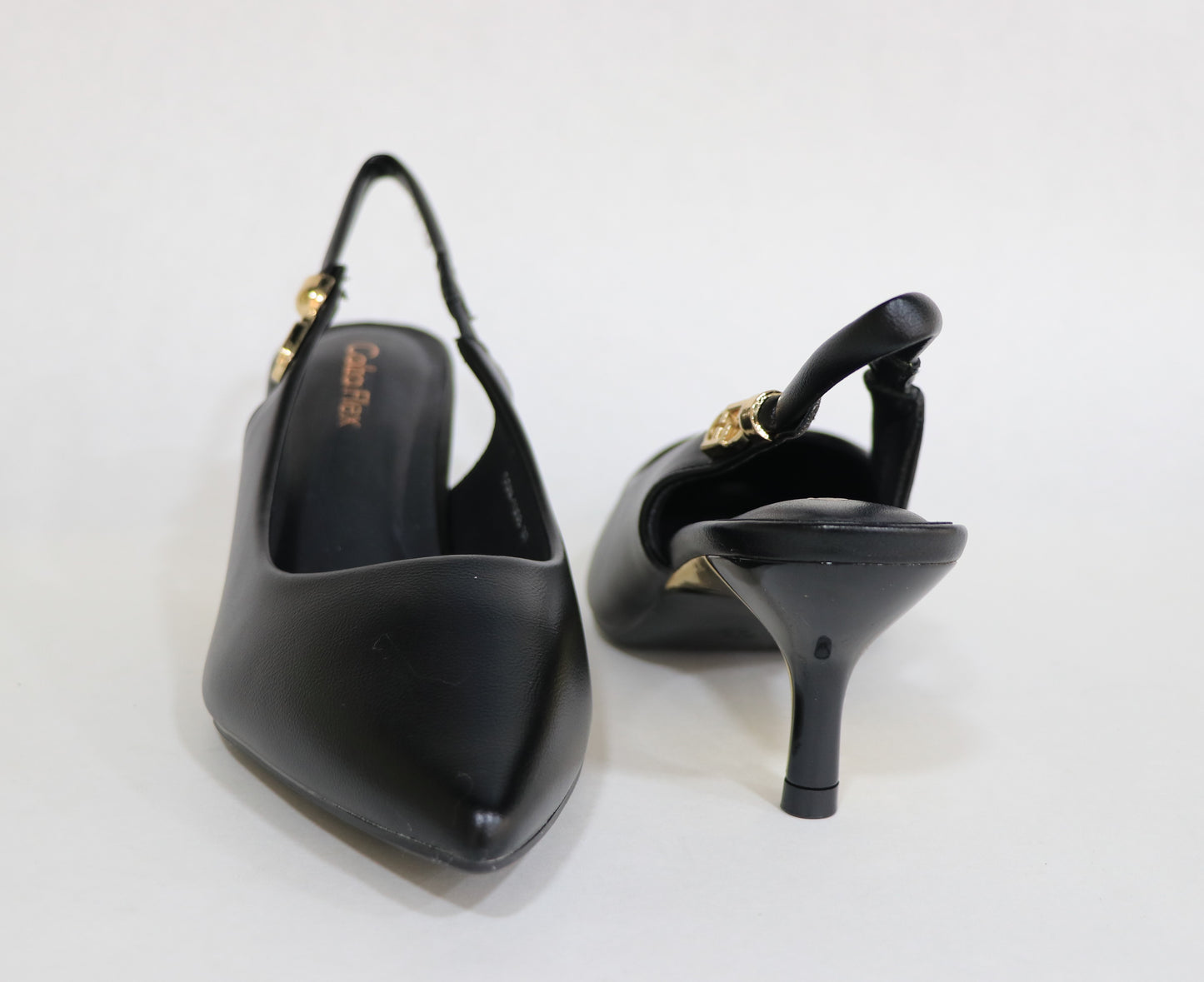 CLOSED SANDAL