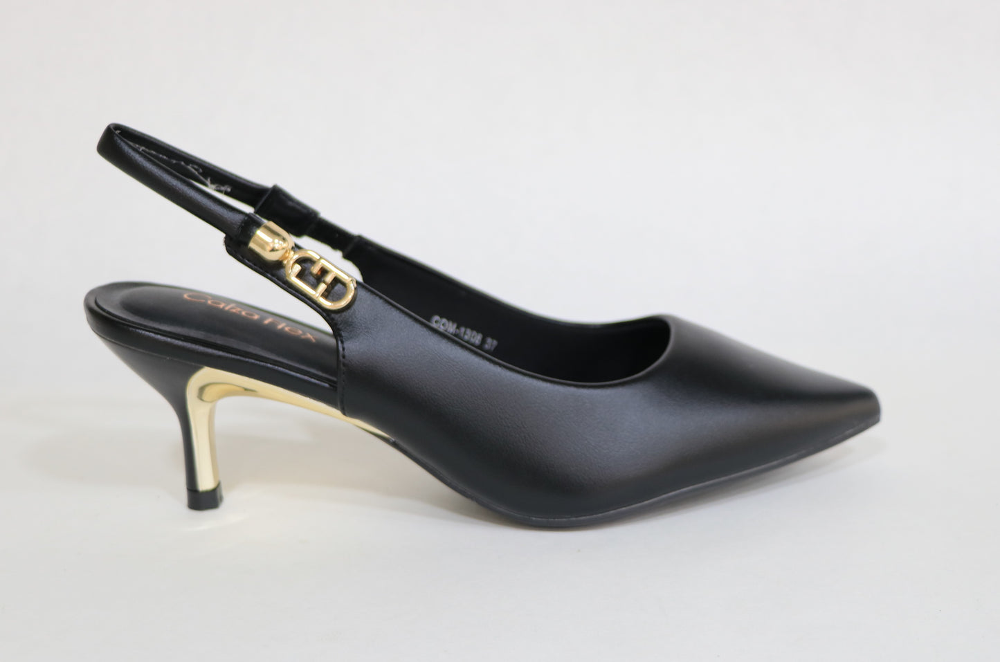 CLOSED SANDAL