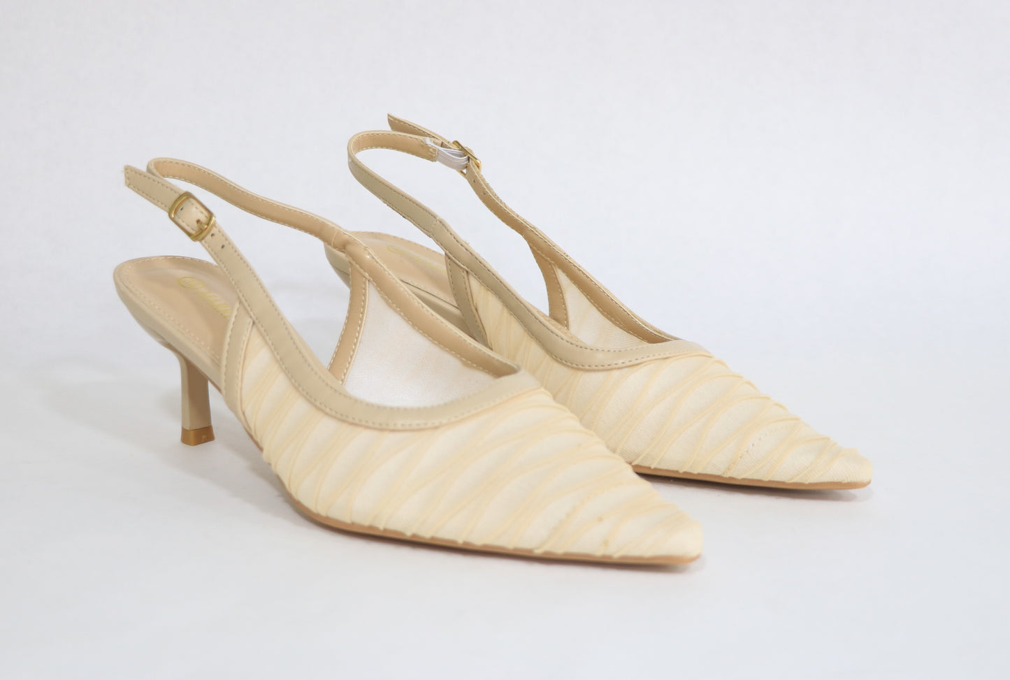 CLOSED SANDAL