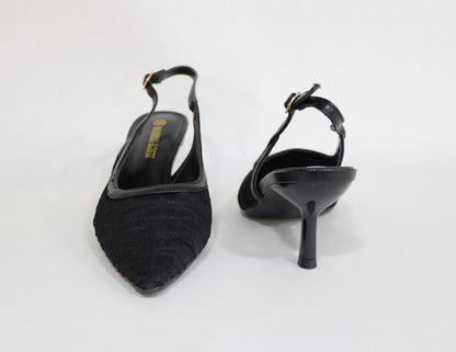 CLOSED SANDAL