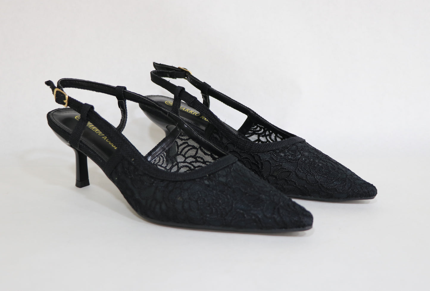 CLOSED SANDAL
