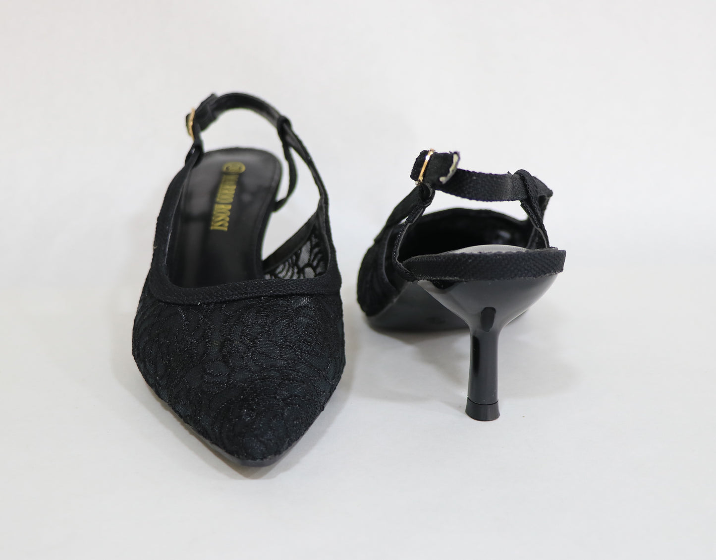 CLOSED SANDAL