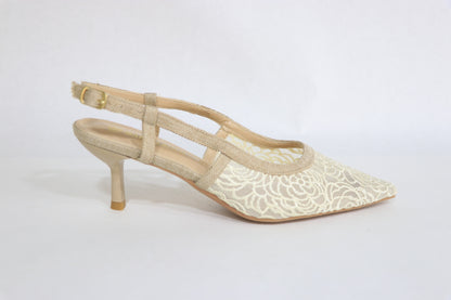 CLOSED SANDAL