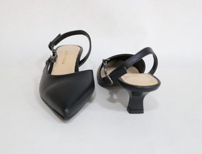 CLOSED SANDAL
