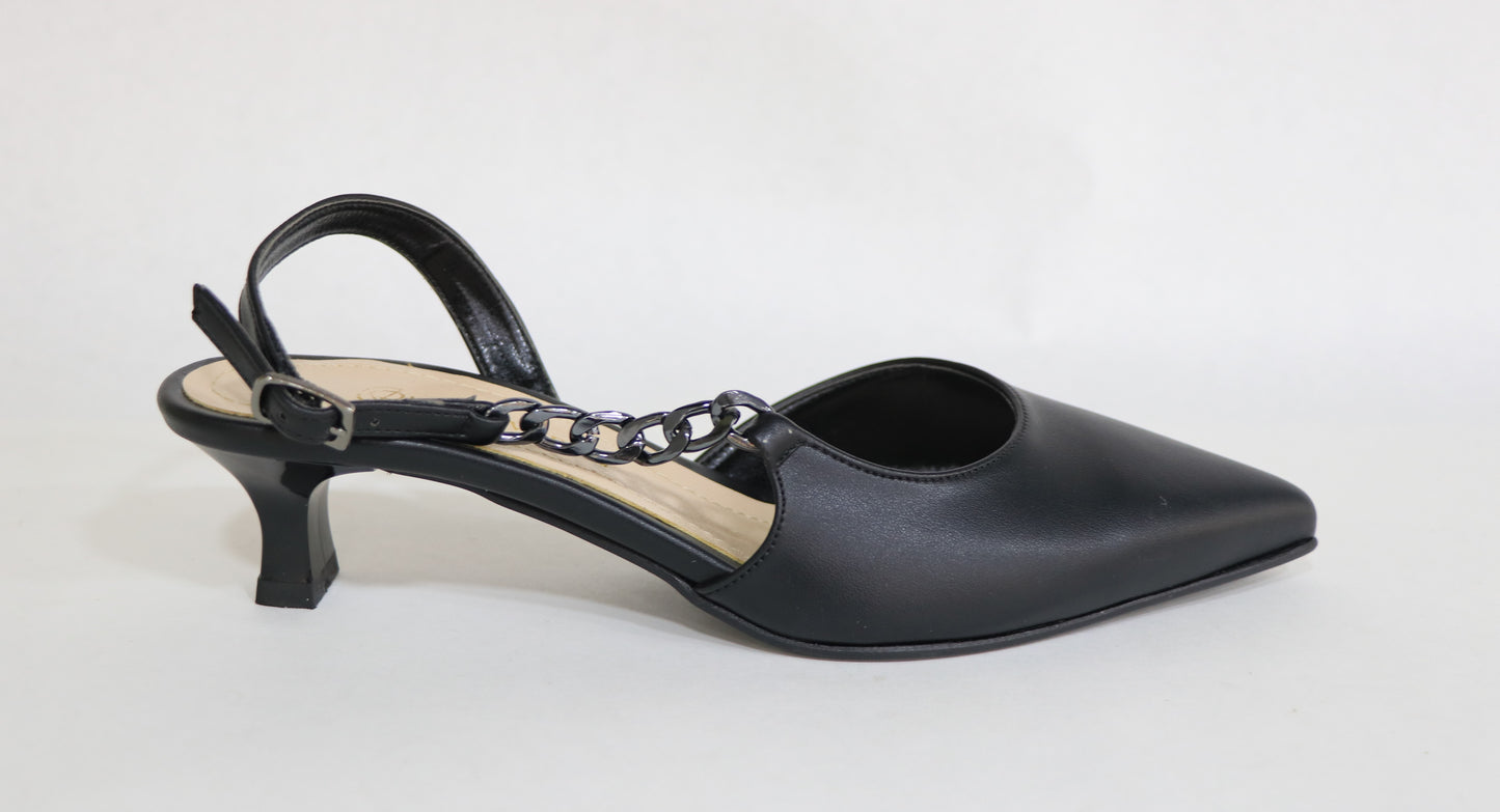 CLOSED SANDAL