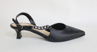 CLOSED SANDAL